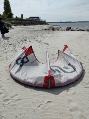 Eleveight PS V5 gebraucht 6qm light grey red