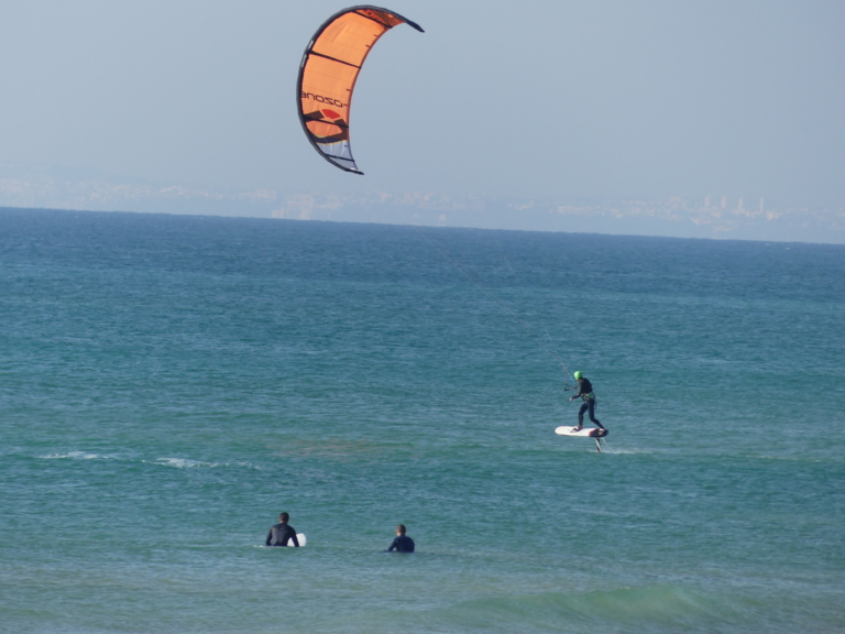 Kitesurfen im Winter in Portugal